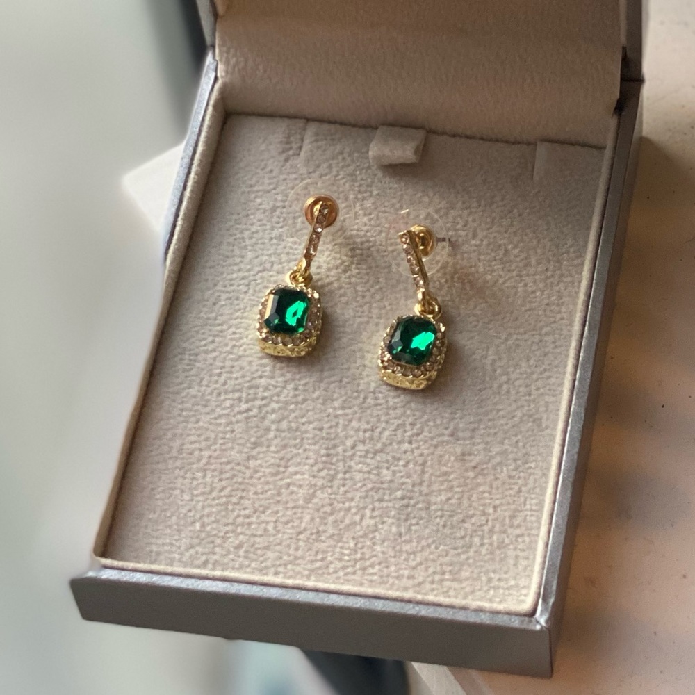 Gold and Green Gemstone Drop Earrings - Picture 4 of 6